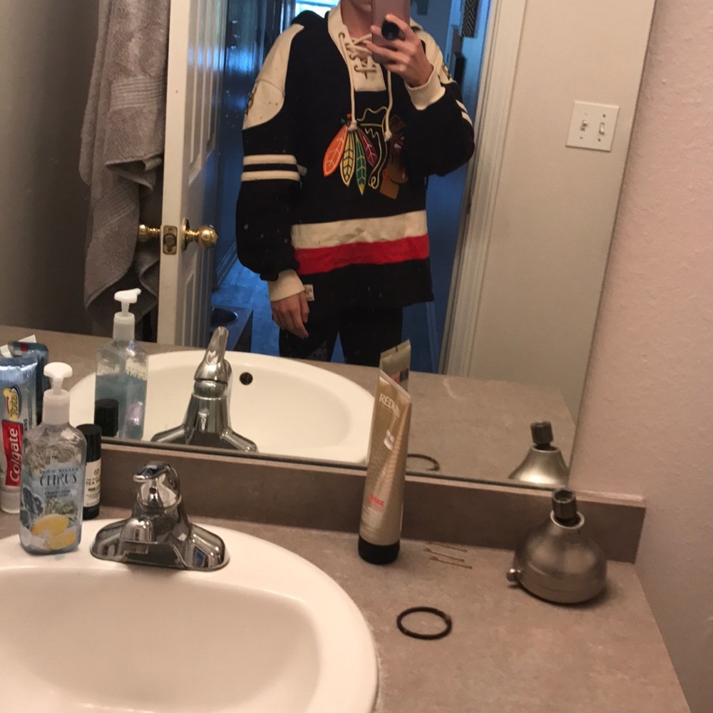 Blackhawks Jersey Hoodie - Picture 2 of 6