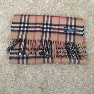100% Cashmere Classic Burberry Scarf