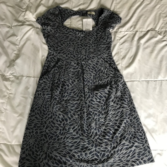 Dress - Picture 4 of 5