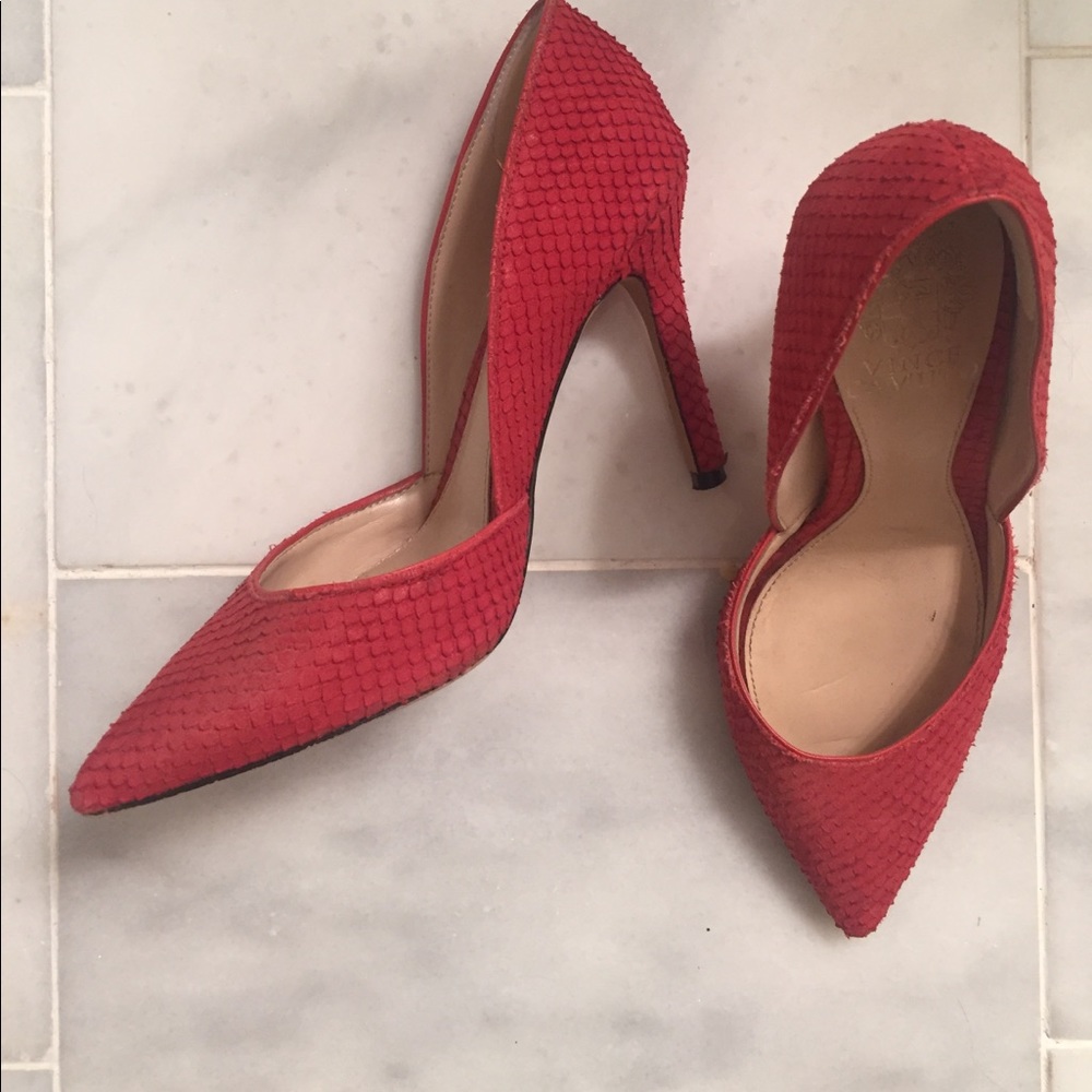 Vince camuto ROWIN- DORSAY PUMP red