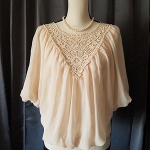 LOOSE FITTING CROCHET EMBELLISHED TOP SZ SMALL