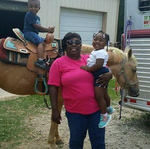 Meet your Posher, Shelli