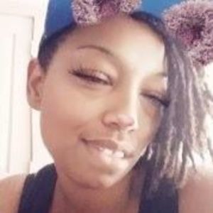 Meet your Posher, Toya