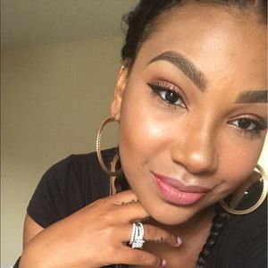 Meet your Posher, Dariana