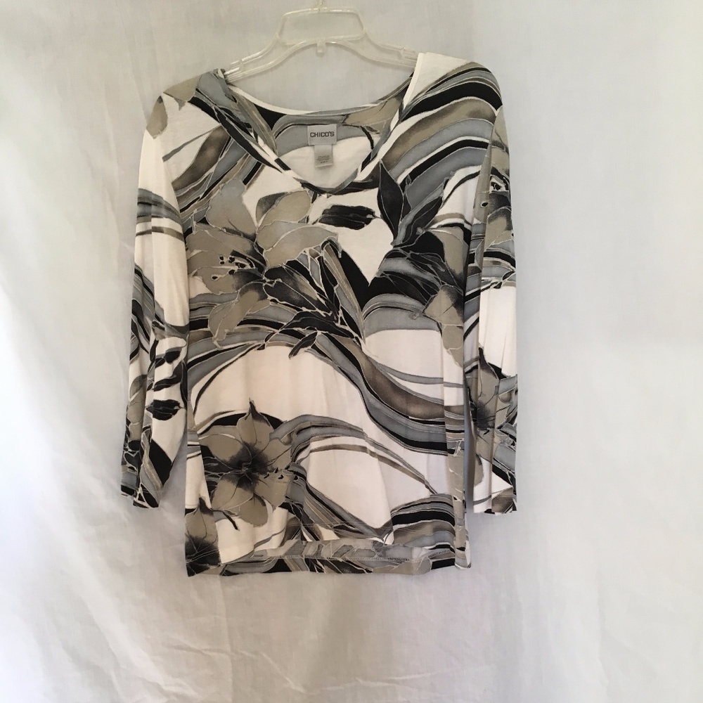 Chico's Dark Floral 3/4 length