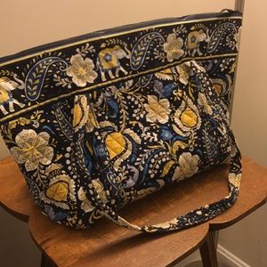 Vera Bradley Ellie Blue weekend bag