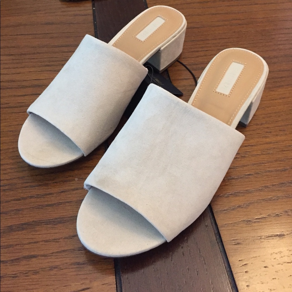 Forever 21 Mule