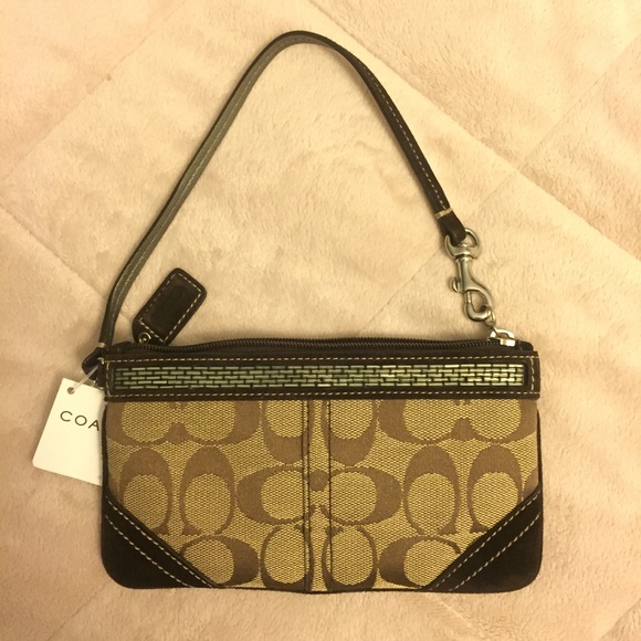 NWT Coach Signature Beaded Wristlet - Picture 2 of 7