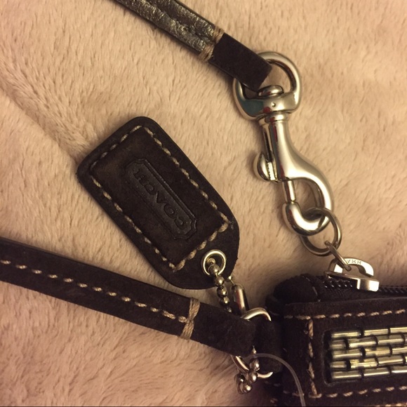 NWT Coach Signature Beaded Wristlet - Picture 4 of 7