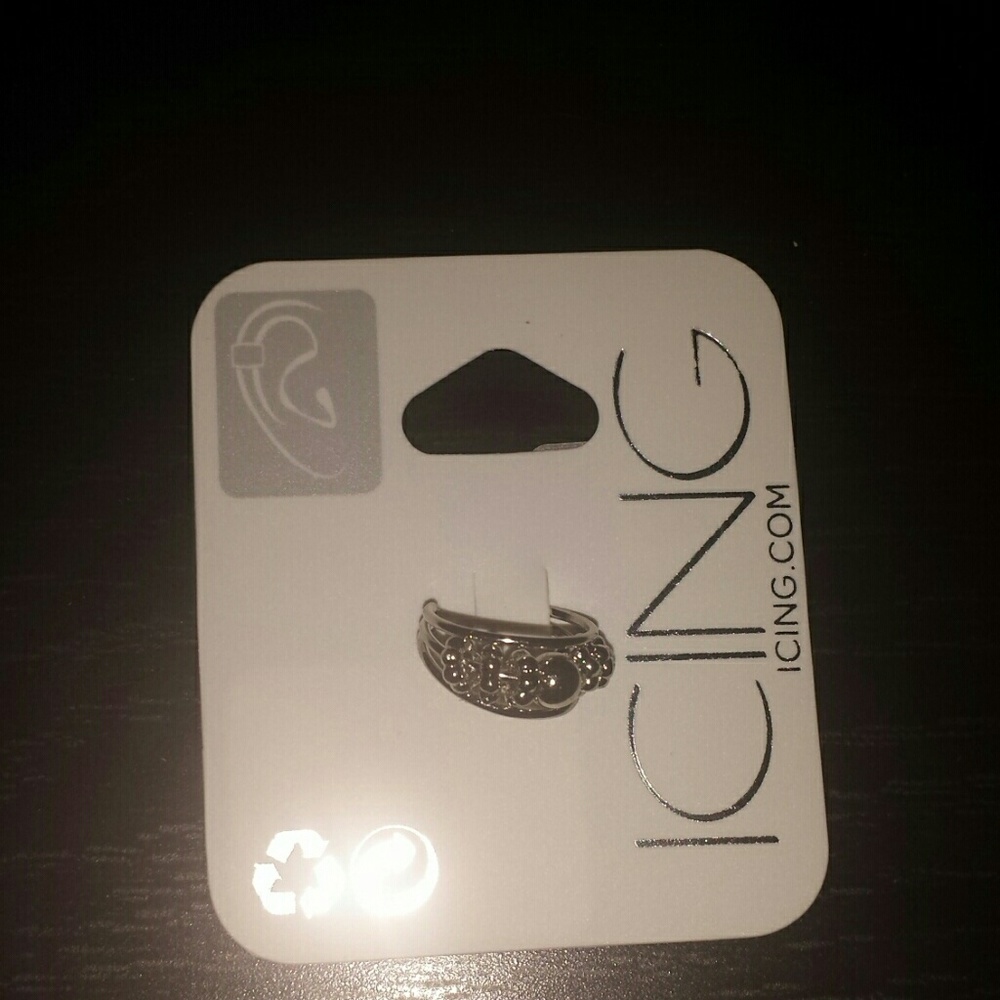 Silver Ear Cuff - Picture 2 of 3