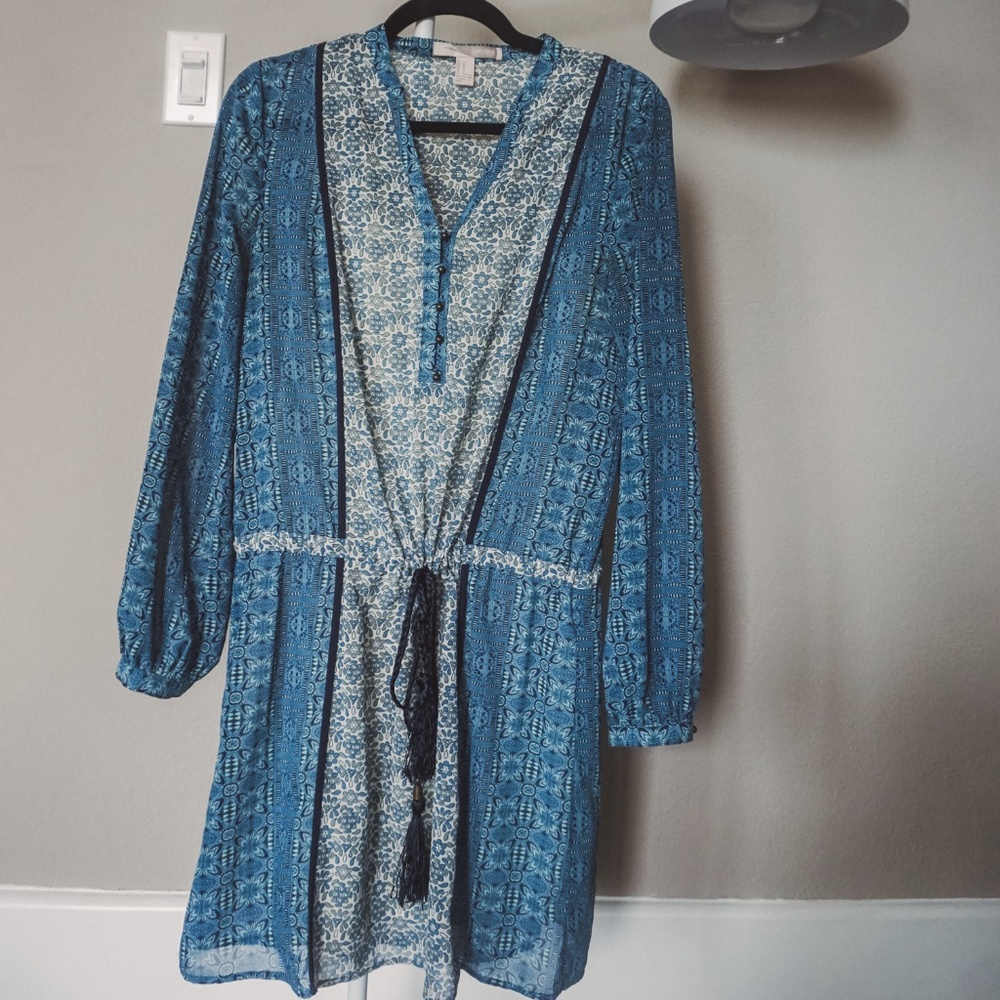 Blue printed tie-waist dress, bohemian style