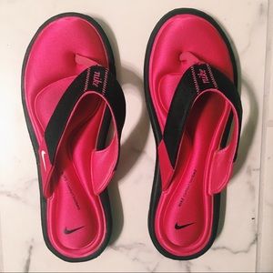 Nike Women's Comfort Throng Sandals Size 9