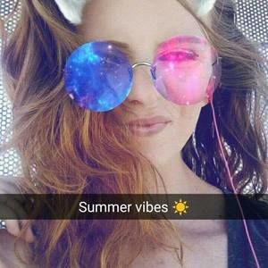 Meet your Posher, Hayley