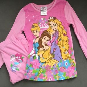 Brand NWT Disney Princess PJs Size:3T