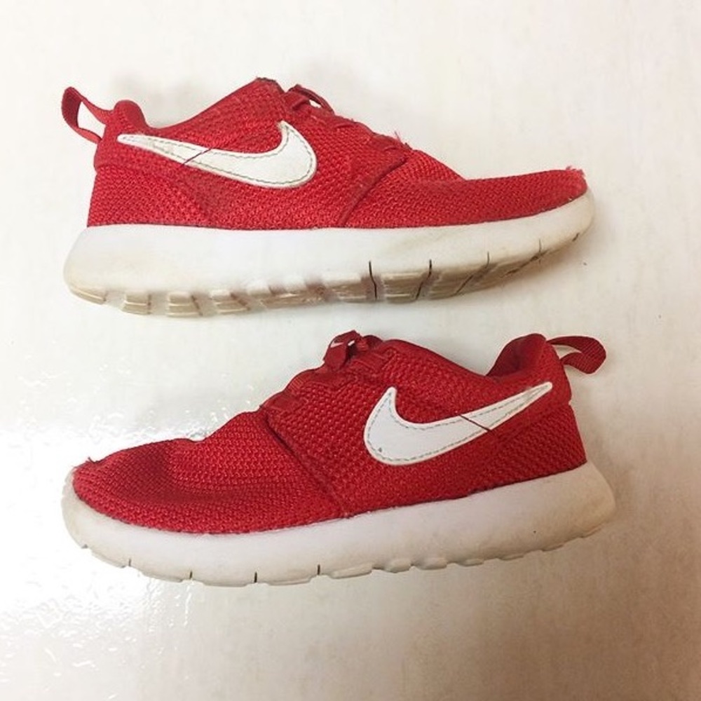 Toddler Nike Roshes