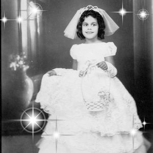 Meet your Posher, Adela