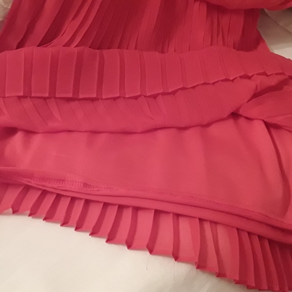 BEAUTIFUL CORAL LINED PLEATED DRESS BY LUSH S - Picture 6 of 8