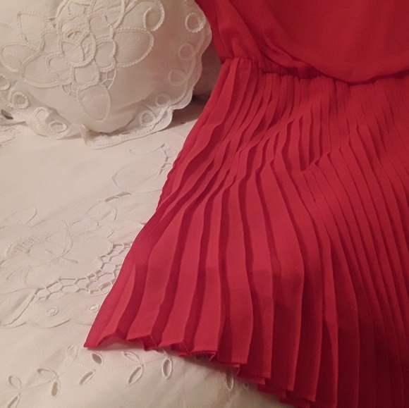 BEAUTIFUL CORAL LINED PLEATED DRESS BY LUSH S - Picture 7 of 8