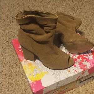 Suede booties by Chinese Laundry. Size 7.5