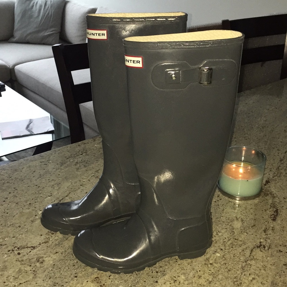 Hunter tall rain boots- size 8