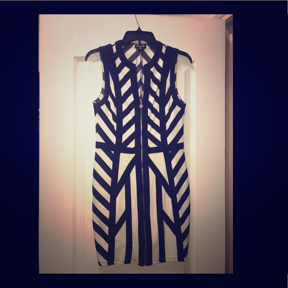 Bebe dress