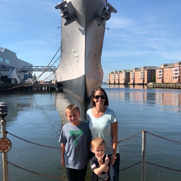 Meet Your Posher!!❤️ - Picture 4 of 7