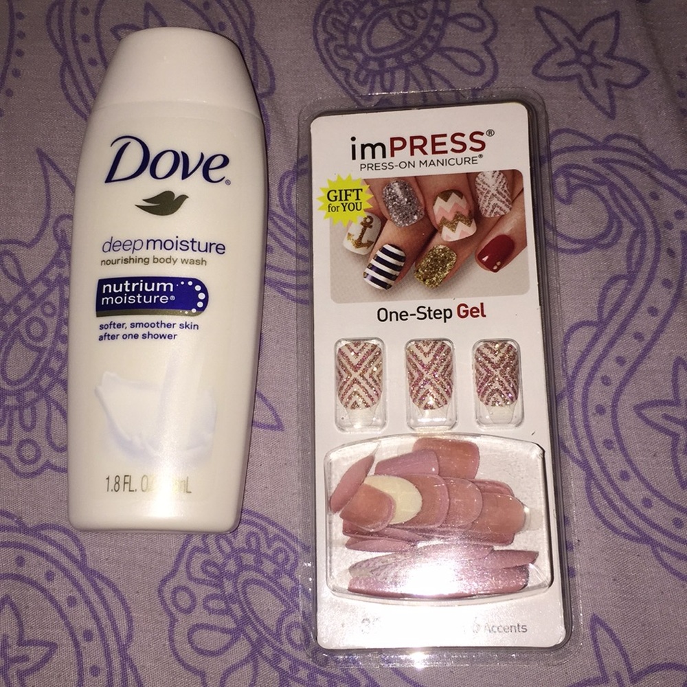 Body wash and manicure set
