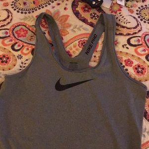 Nike pro stretchy workout tank