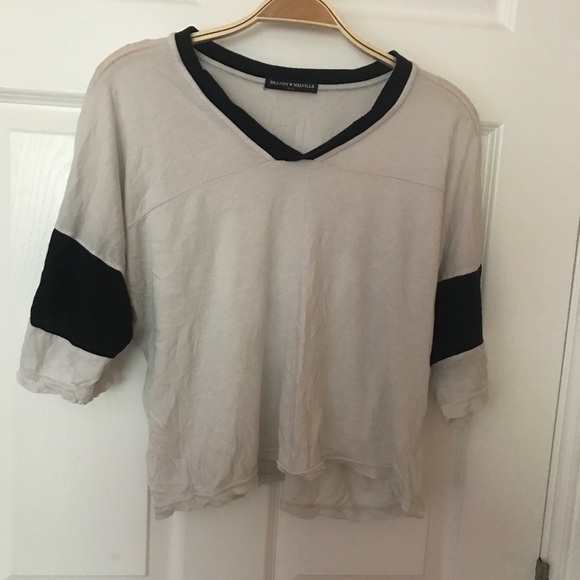 Brandy Melville Tee - Picture 1 of 2
