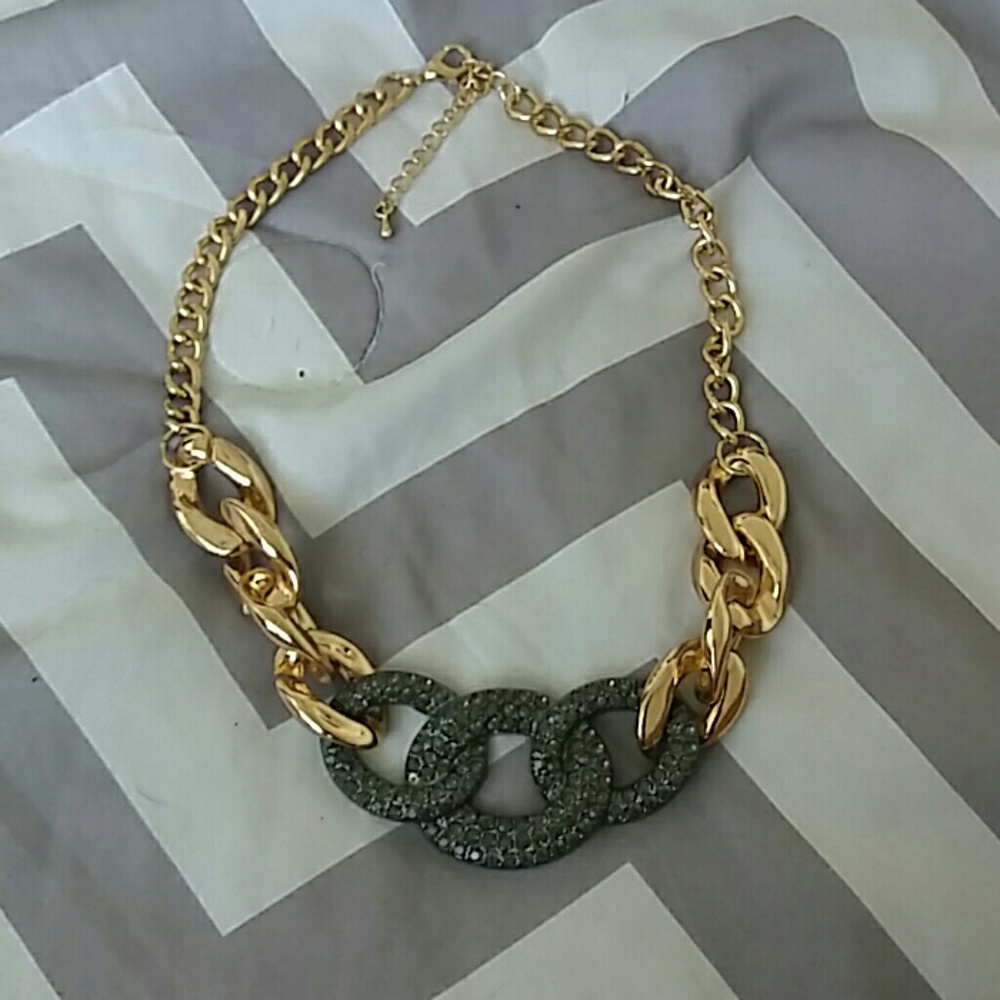 *FINAL PRICE*Costume necklace.