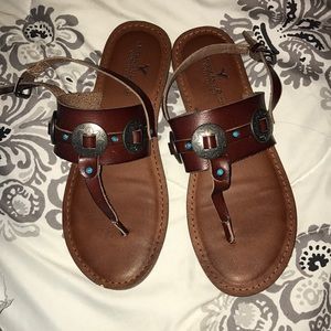 American Eagle Sandals