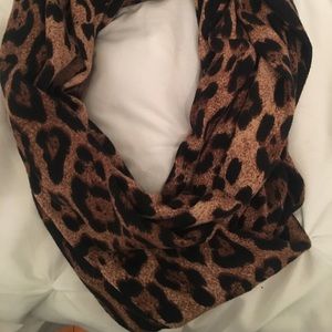 Leopard print soft circle scarf