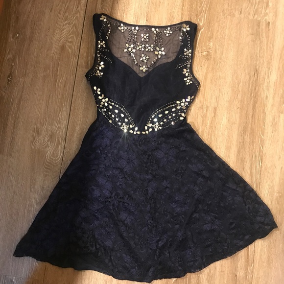 Used navy blue homecoming dress (worn once) - Picture 3 of 4