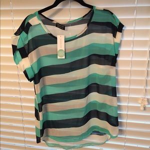 Shirt brand new. Never worn. Stitch fix