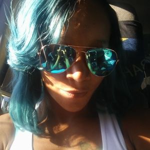 Meet your Posher, Marie