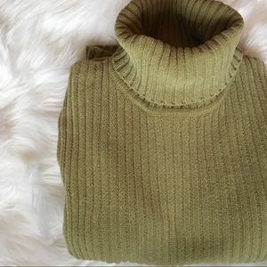 Eddie Bauer Turtleneck