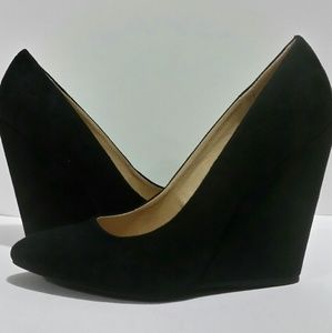 NEW Nine West Black Wedges