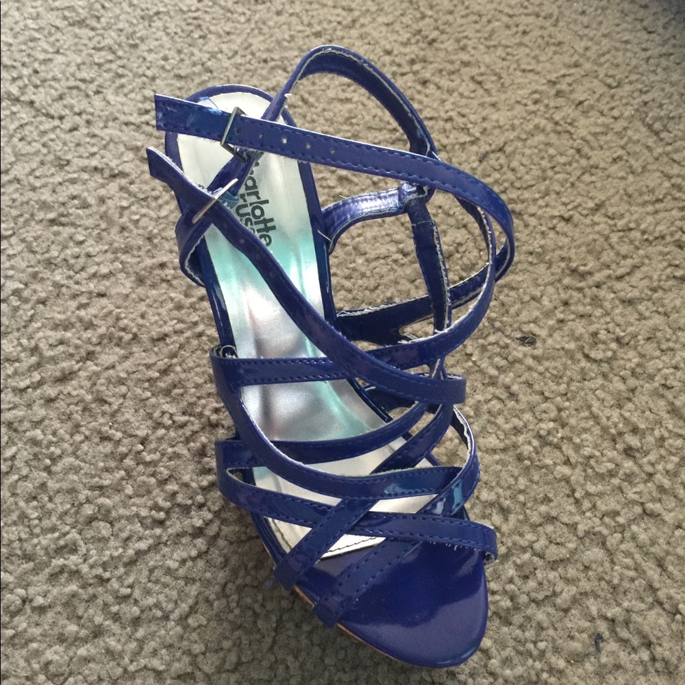 Blue wedges