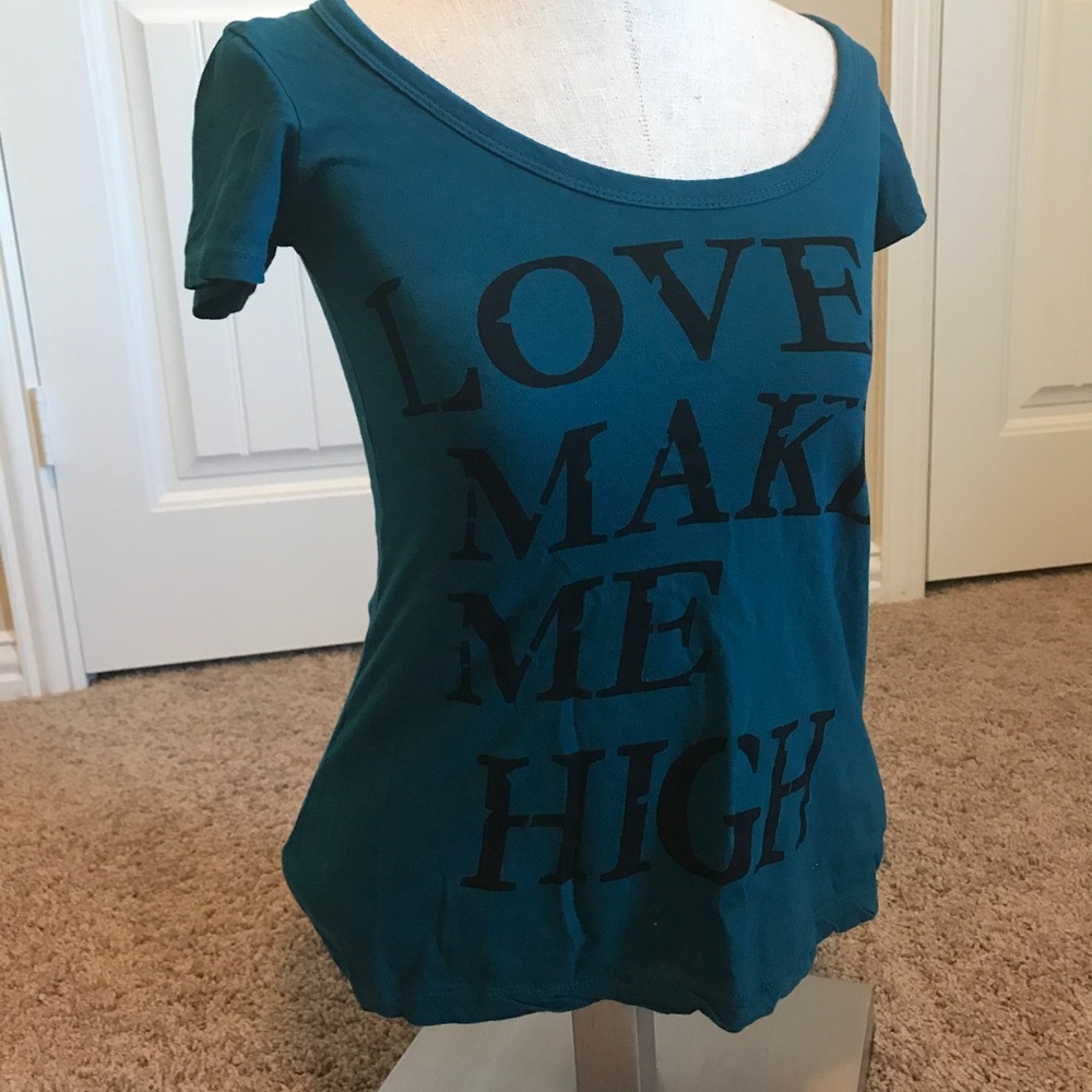 Shirt "Love makes me high"
