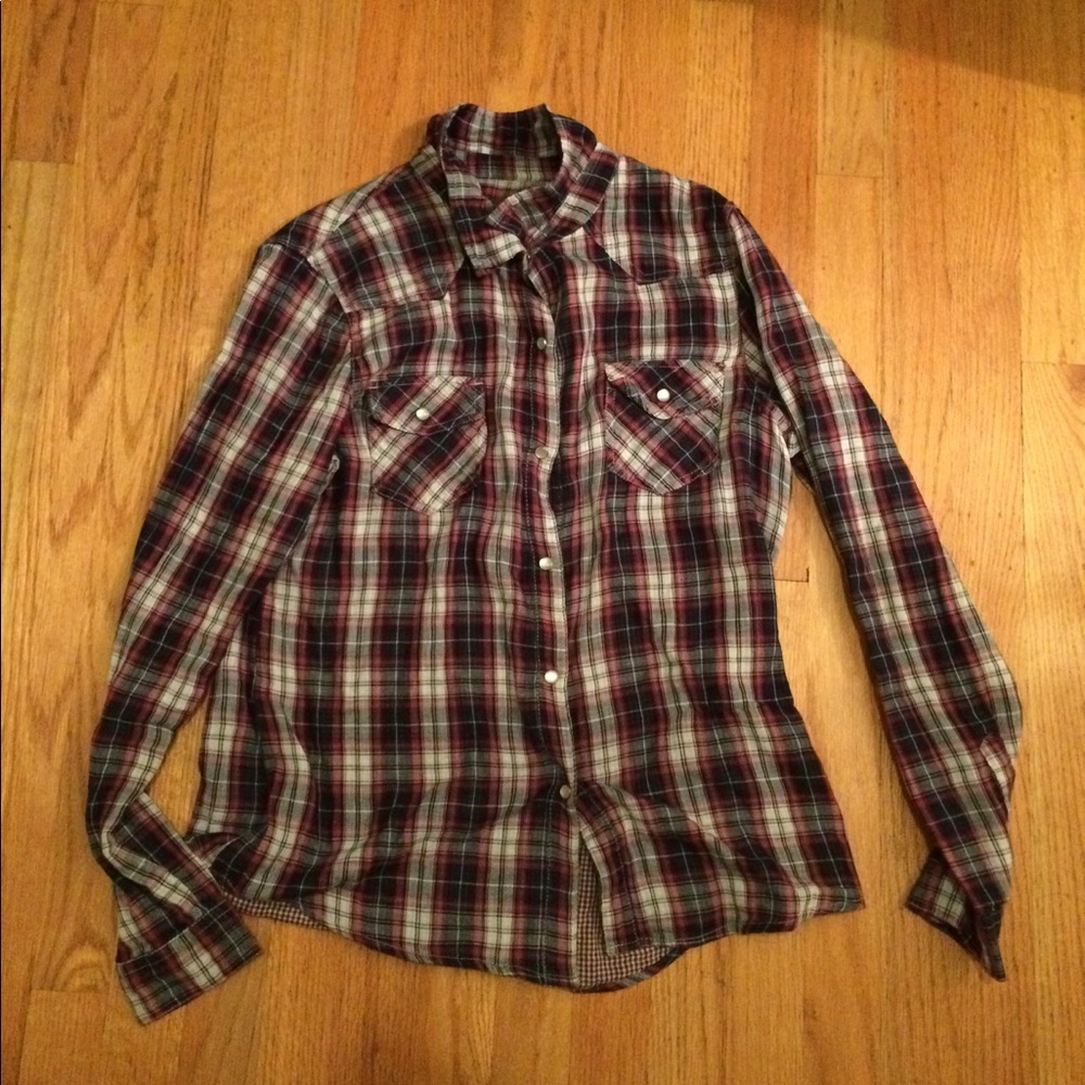VANILLA STAR PLAID BUTTON DOWN TOP