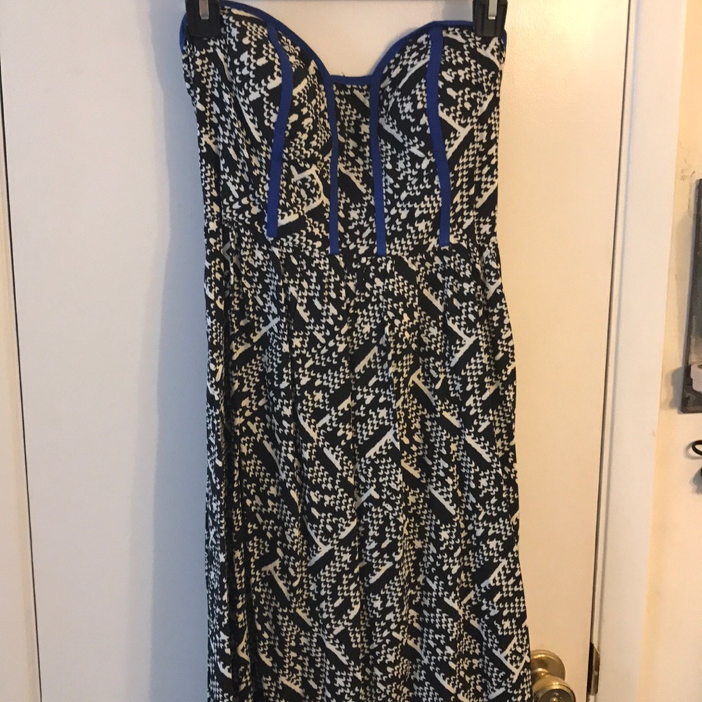 Strapless dress