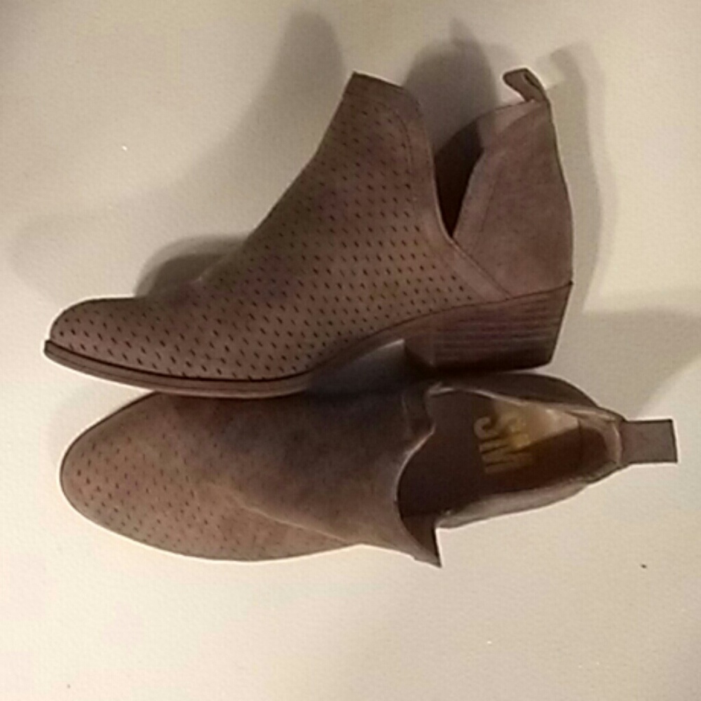 SM tan boots