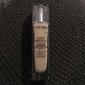 TEINT MIRACLE foundation BUFF 240 lancome