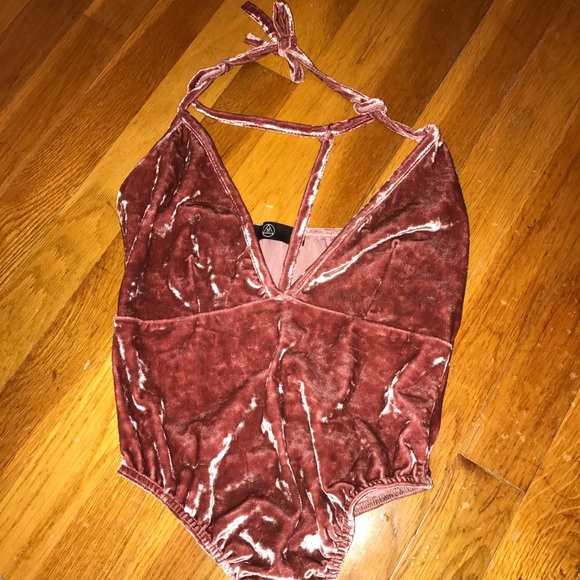 Missguided Tops - Pink Velvet Halter Bodysuit