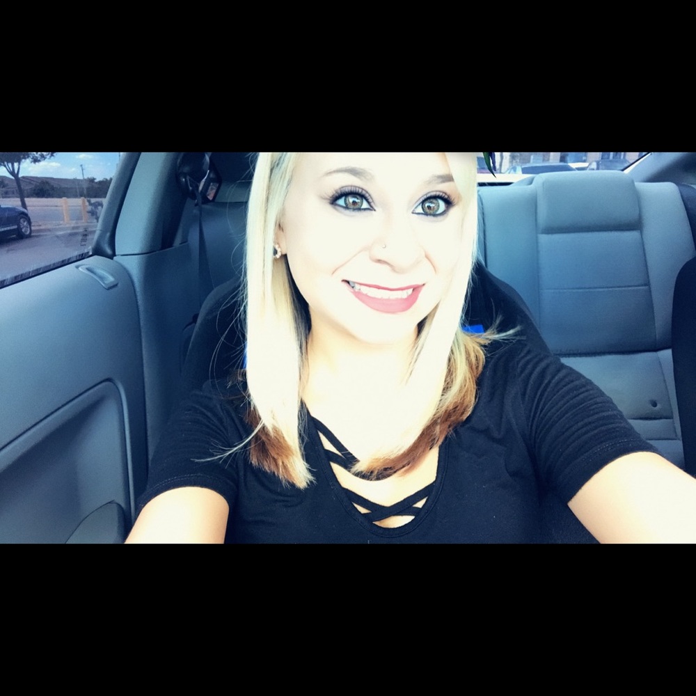 Meet your Posher, Nikki