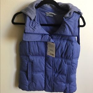 Brand new Athleta Seeker Vest, never worn!