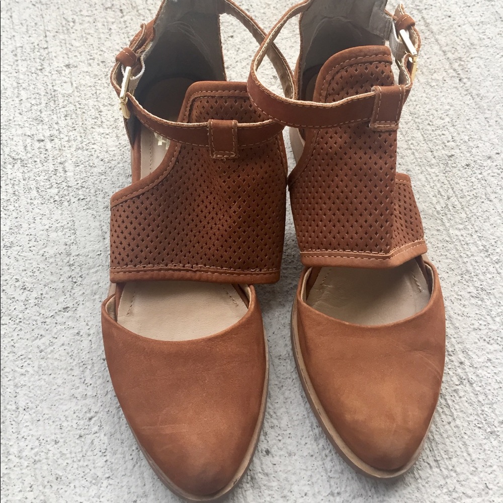 House of Harlow 1960 Reddish Brown Flats Size 38/8