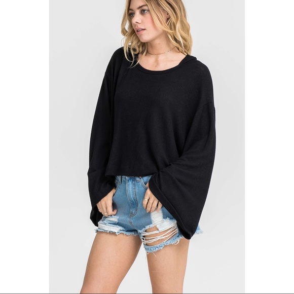 >>PERSONAL ITEM<< Avery Longsleeve Hoodie Knit Top - Picture 2 of 4