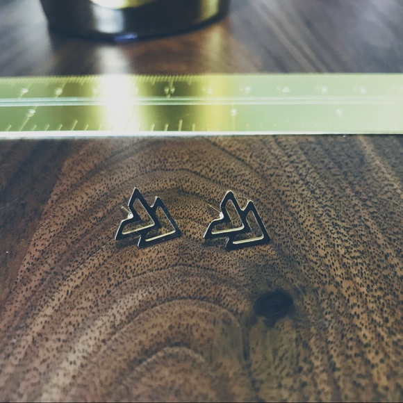 ⚡️LAST⚡️| 18K PLATED CHEVRON STUDS | - Picture 2 of 7