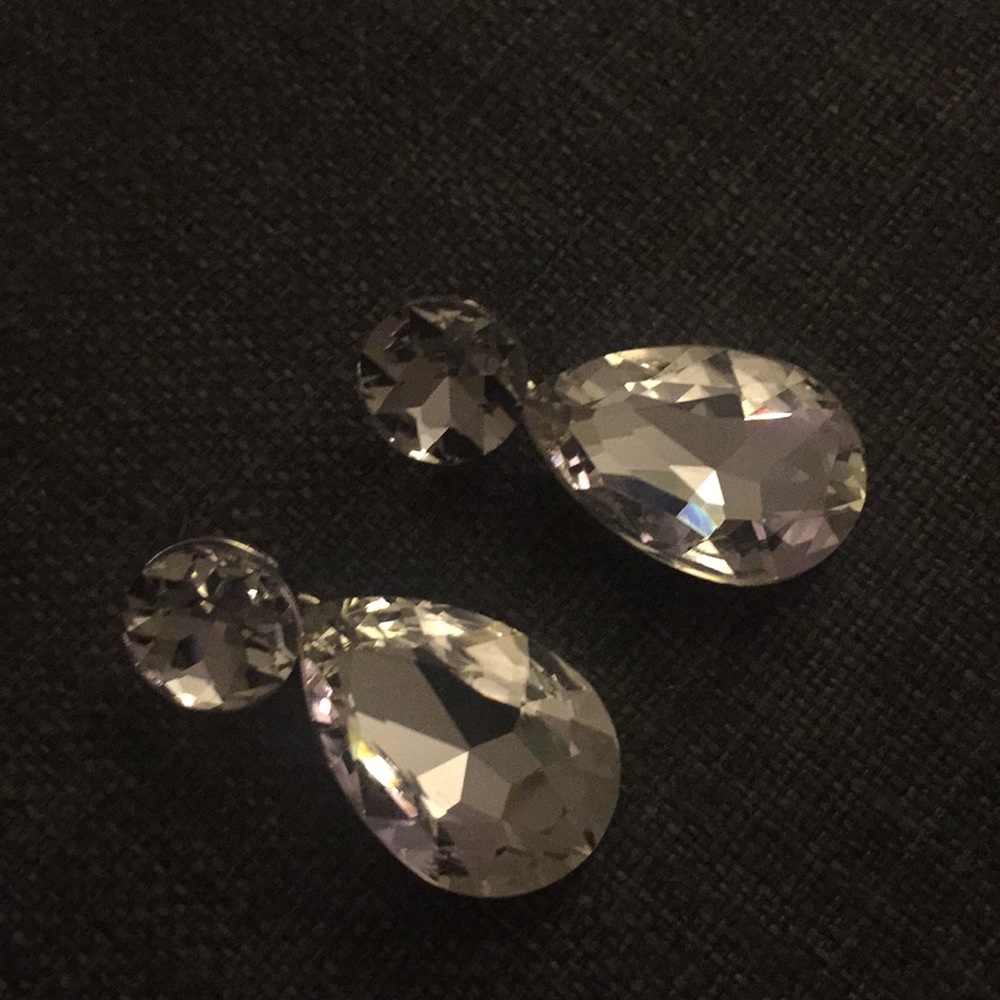 Chic earrings